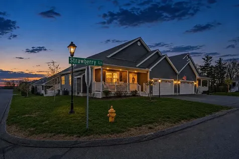 2 Strawberry Lane Hooksett NH 03106