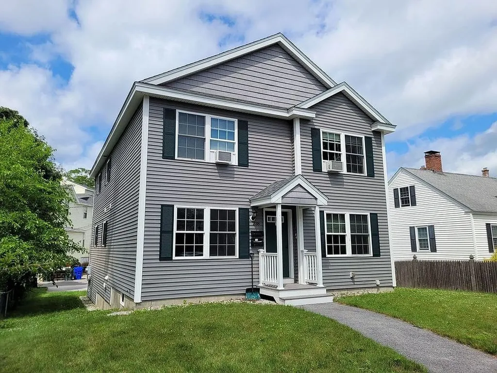 238 Ash Street Manchester NH 03104-3705