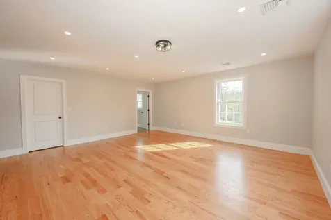 53/53A Bagdad Road Durham NH 03824