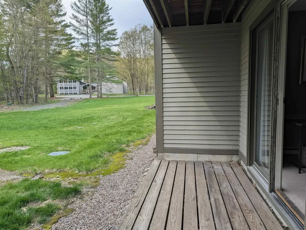 31 Christmas Tree Road Warren VT 05674