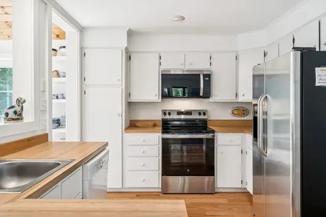 162 Knollwood Drive New London NH 03257