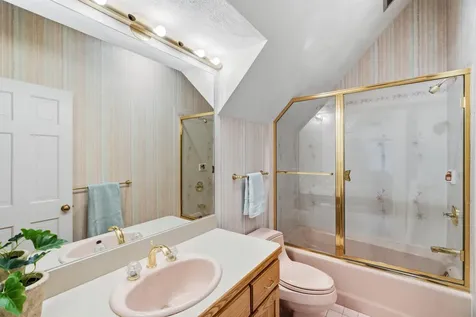 117 Castle Hill Road Windham NH 03087