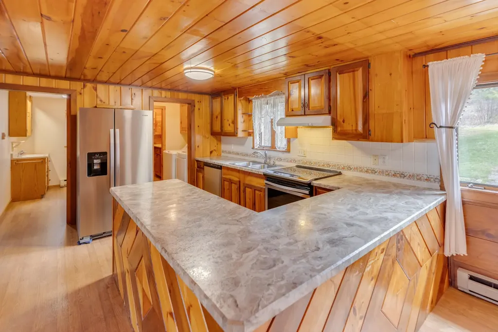 3/14 Lloyd Street Campton NH 03223