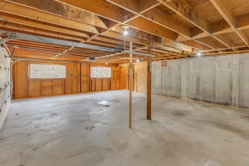 3/14 Lloyd Street Campton NH 03223