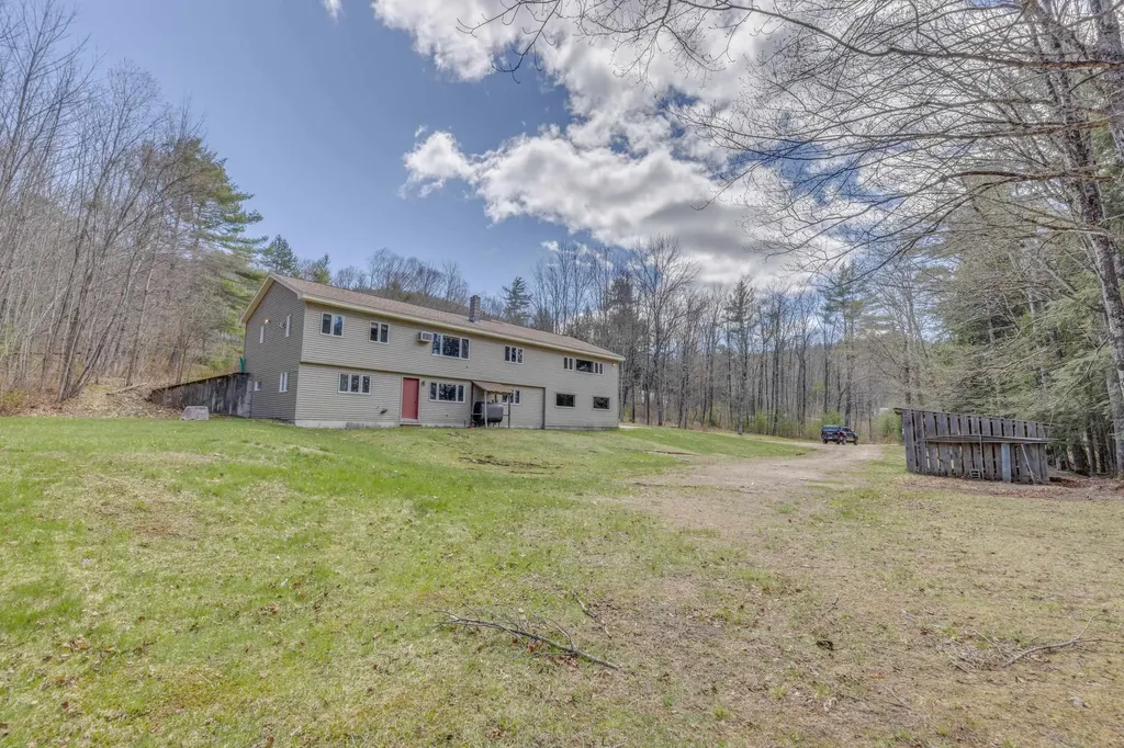 3/14 Lloyd Street Campton NH 03223