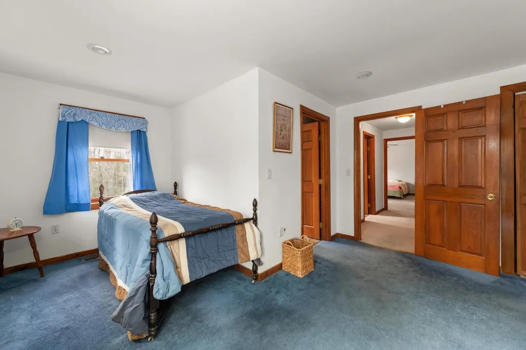 15 Perkins Hill Road Alexandria NH 03222