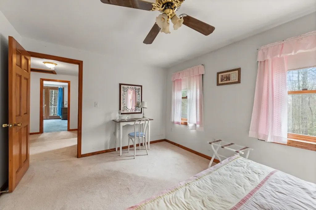 15 Perkins Hill Road Alexandria NH 03222