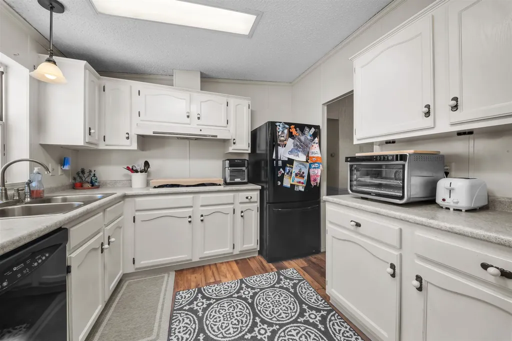 24 Granite Drive North Hampton NH 03862