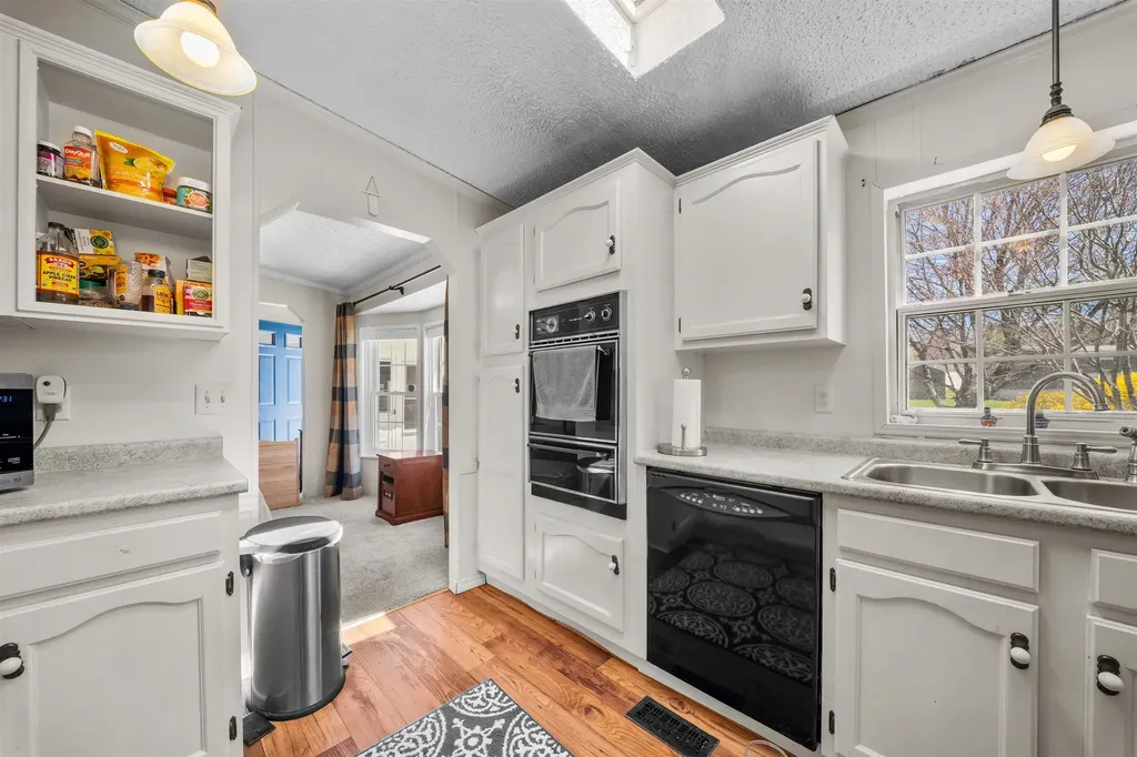 24 Granite Drive North Hampton NH 03862