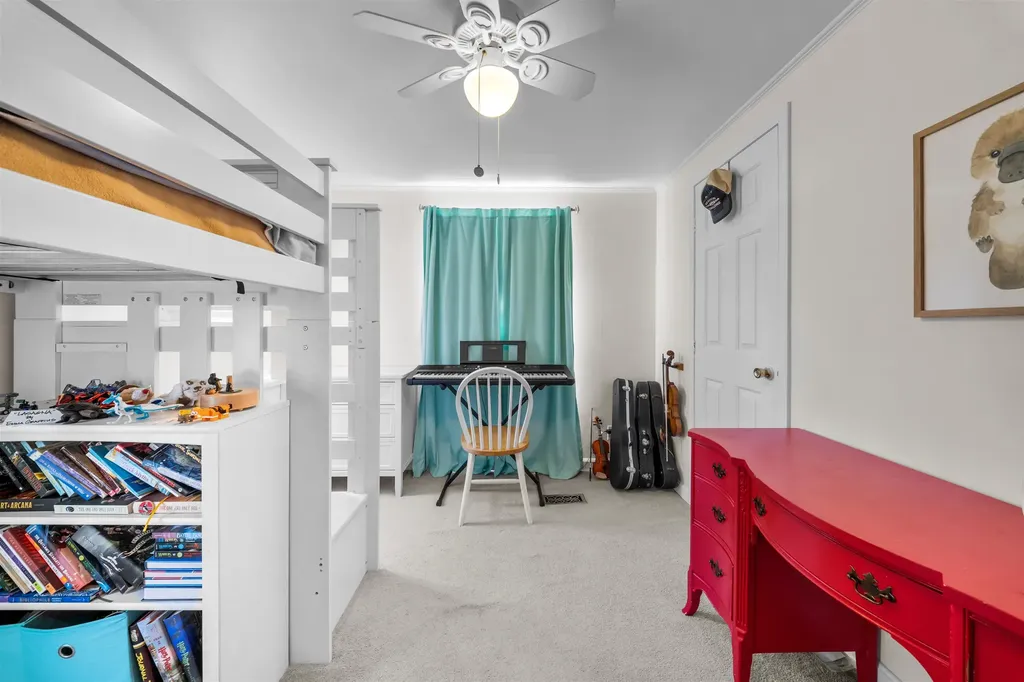 24 Granite Drive North Hampton NH 03862