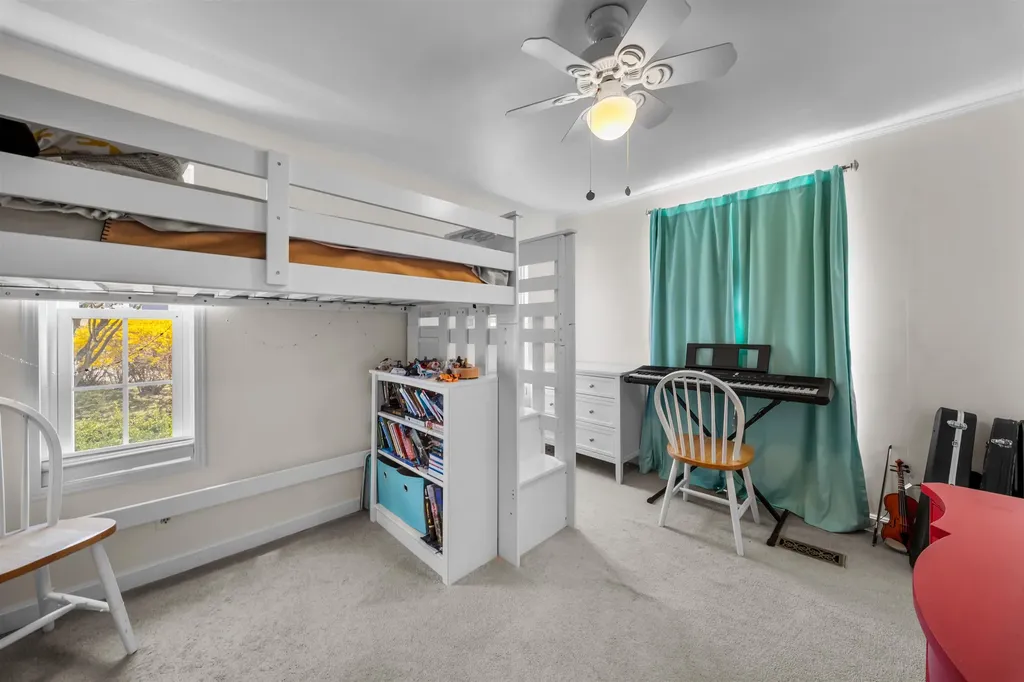 24 Granite Drive North Hampton NH 03862