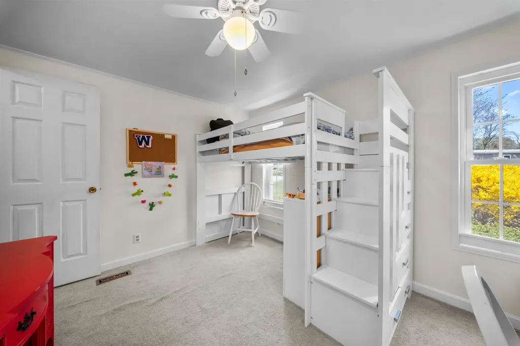 24 Granite Drive North Hampton NH 03862