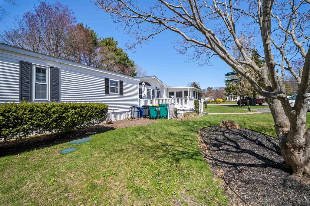 24 Granite Drive North Hampton NH 03862