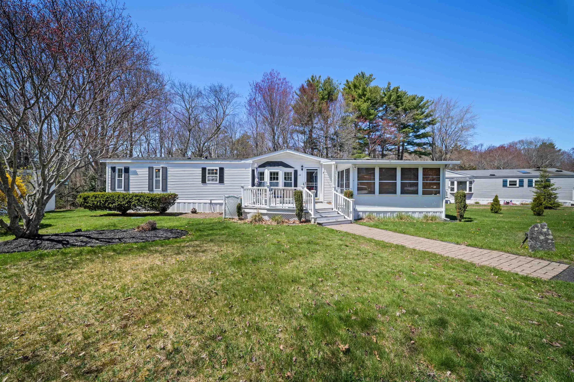 24 Granite Drive North Hampton NH 03862