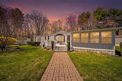 24 Granite Drive North Hampton NH 03862