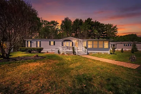 24 Granite Drive North Hampton NH 03862