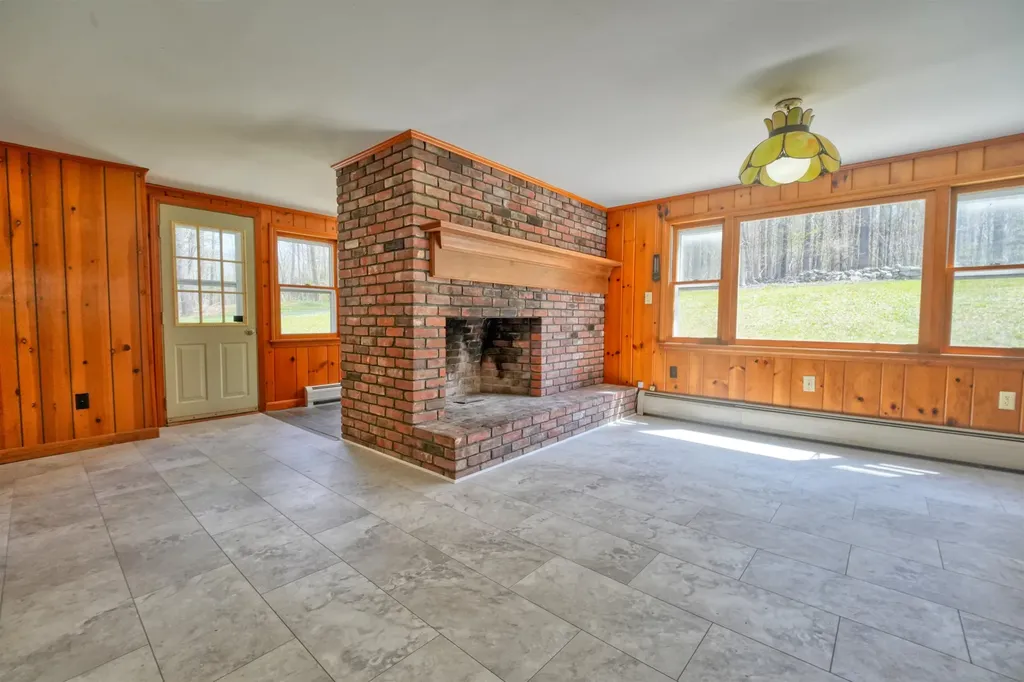 456 Salisbury Road Franklin NH 03235