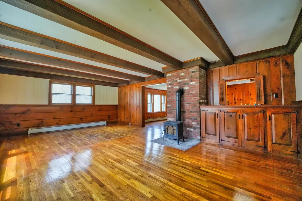 456 Salisbury Road Franklin NH 03235