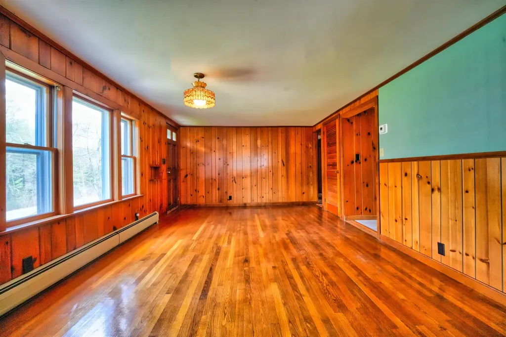 456 Salisbury Road Franklin NH 03235