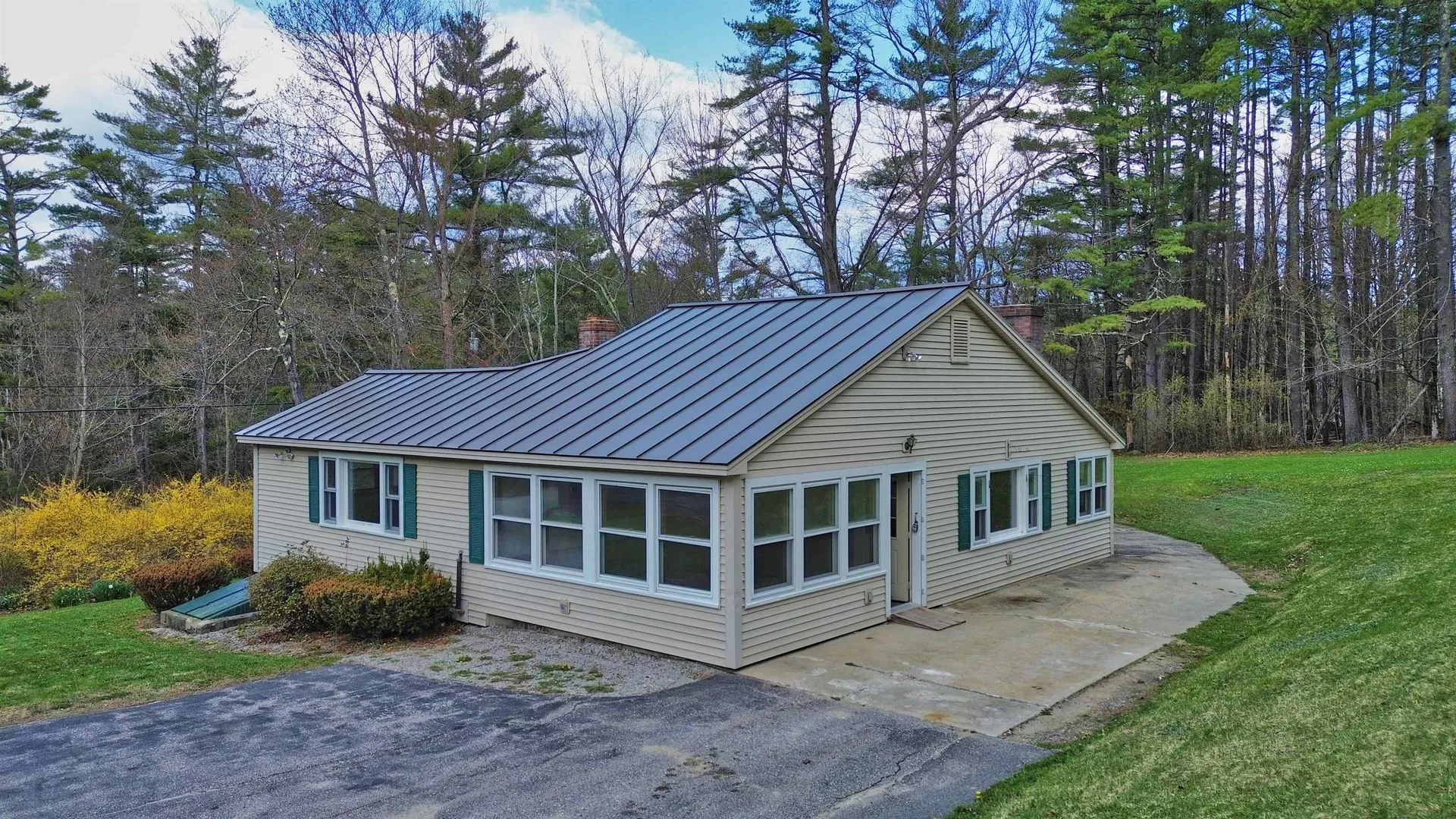 456 Salisbury Road Franklin NH 03235