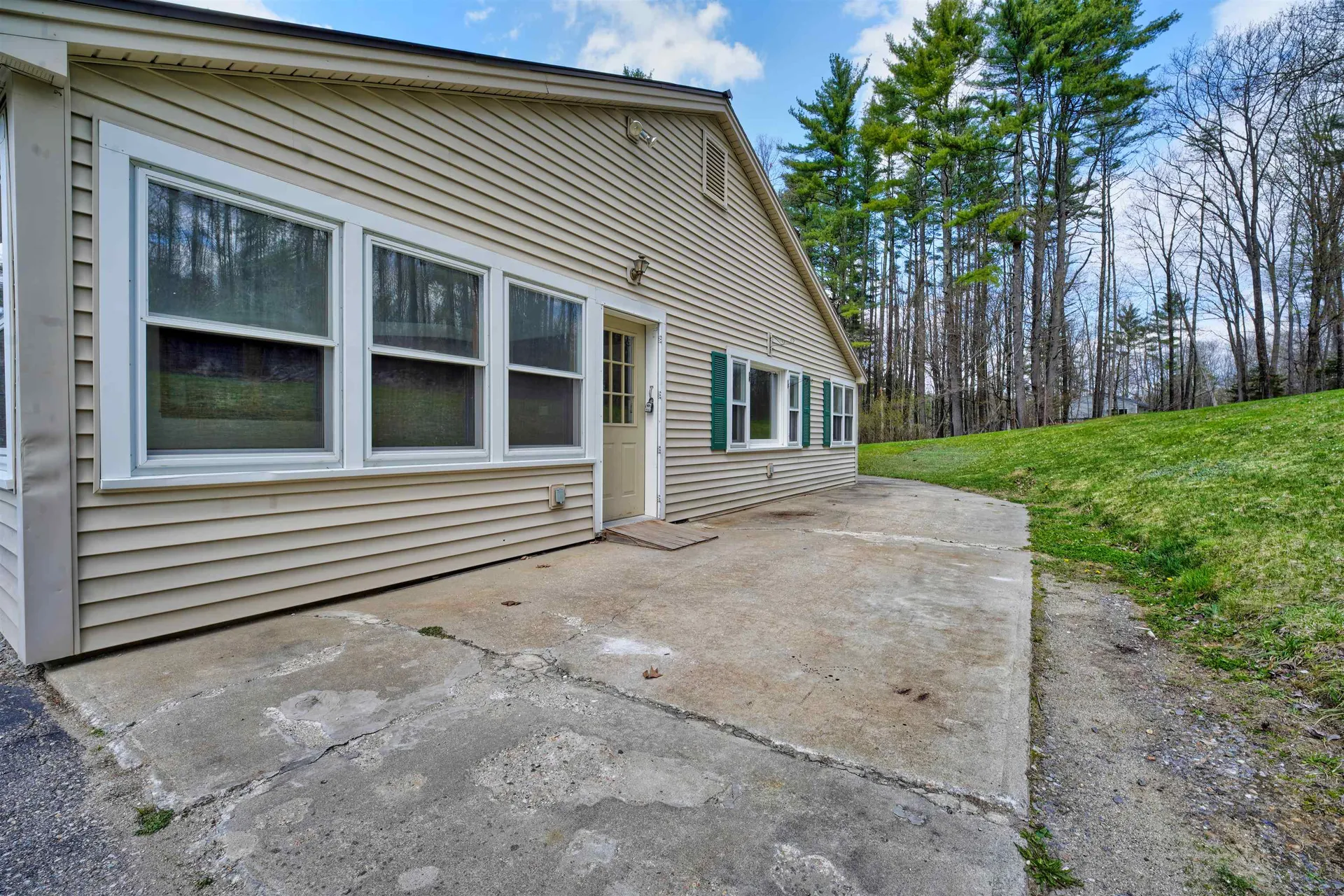 456 Salisbury Road Franklin NH 03235