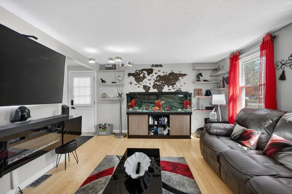 23 Juniper Road Derry NH 03038