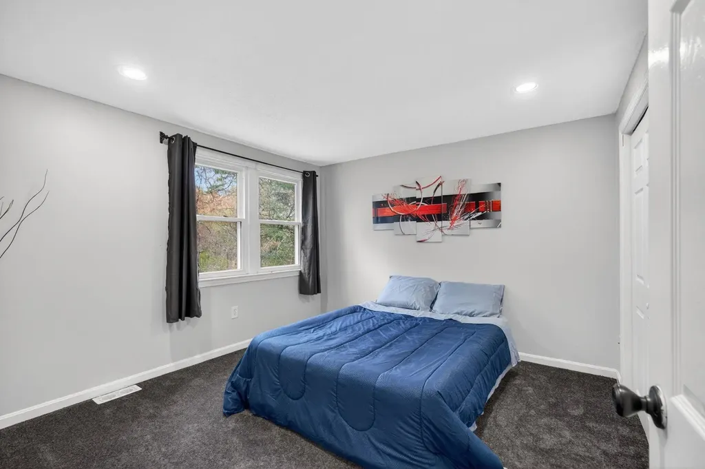 23 Juniper Road Derry NH 03038