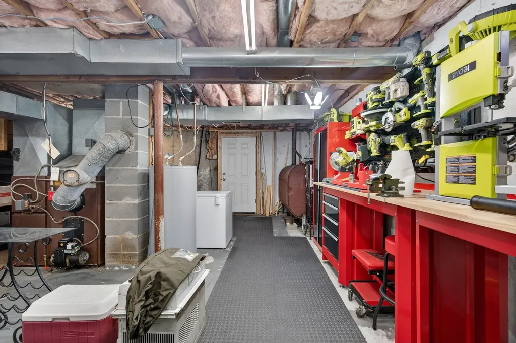 23 Juniper Road Derry NH 03038