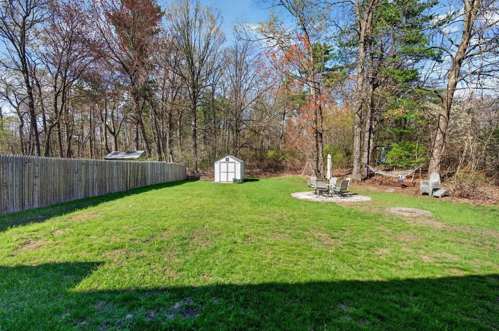 23 Juniper Road Derry NH 03038