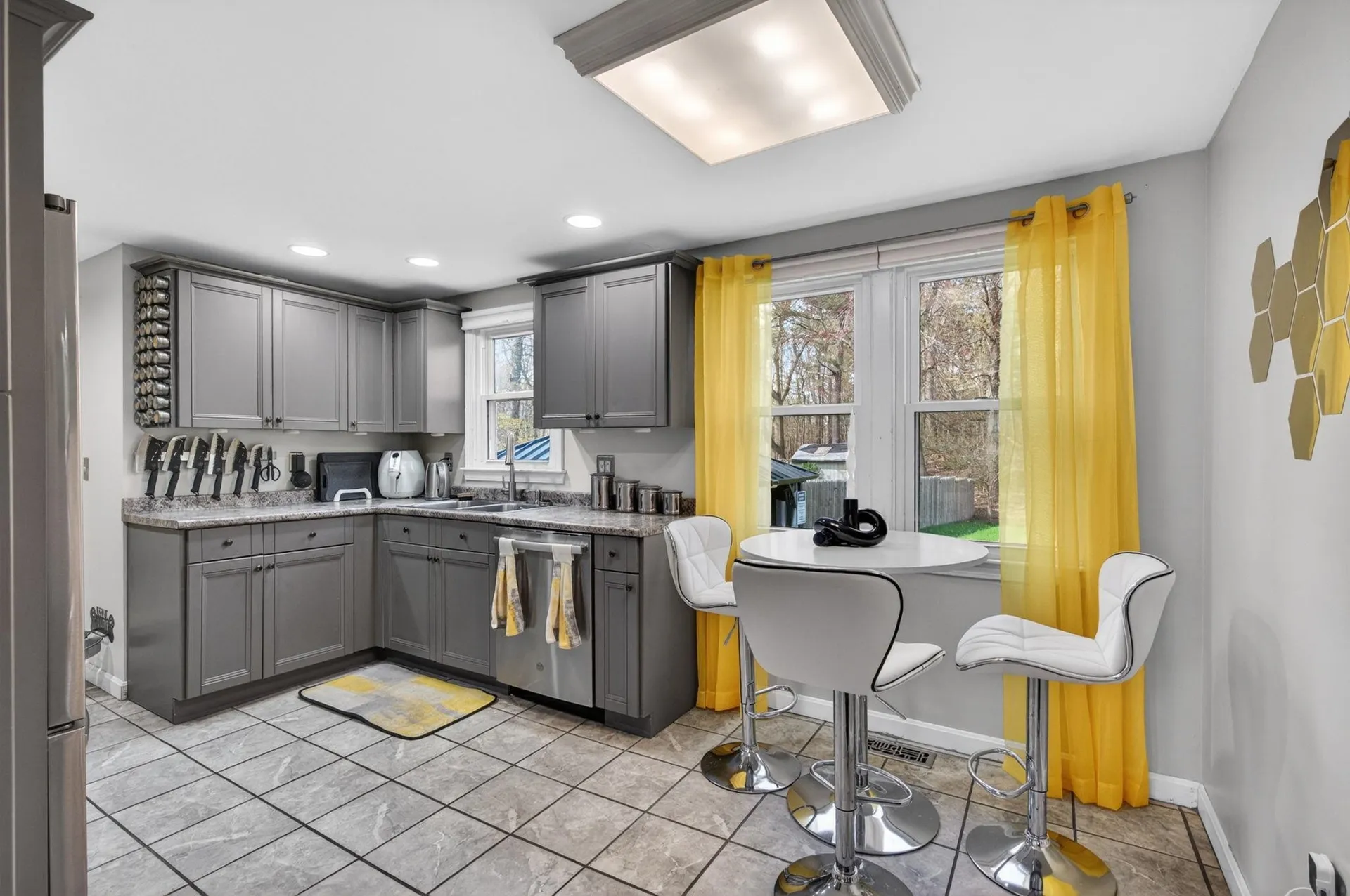 23 Juniper Road Derry NH 03038