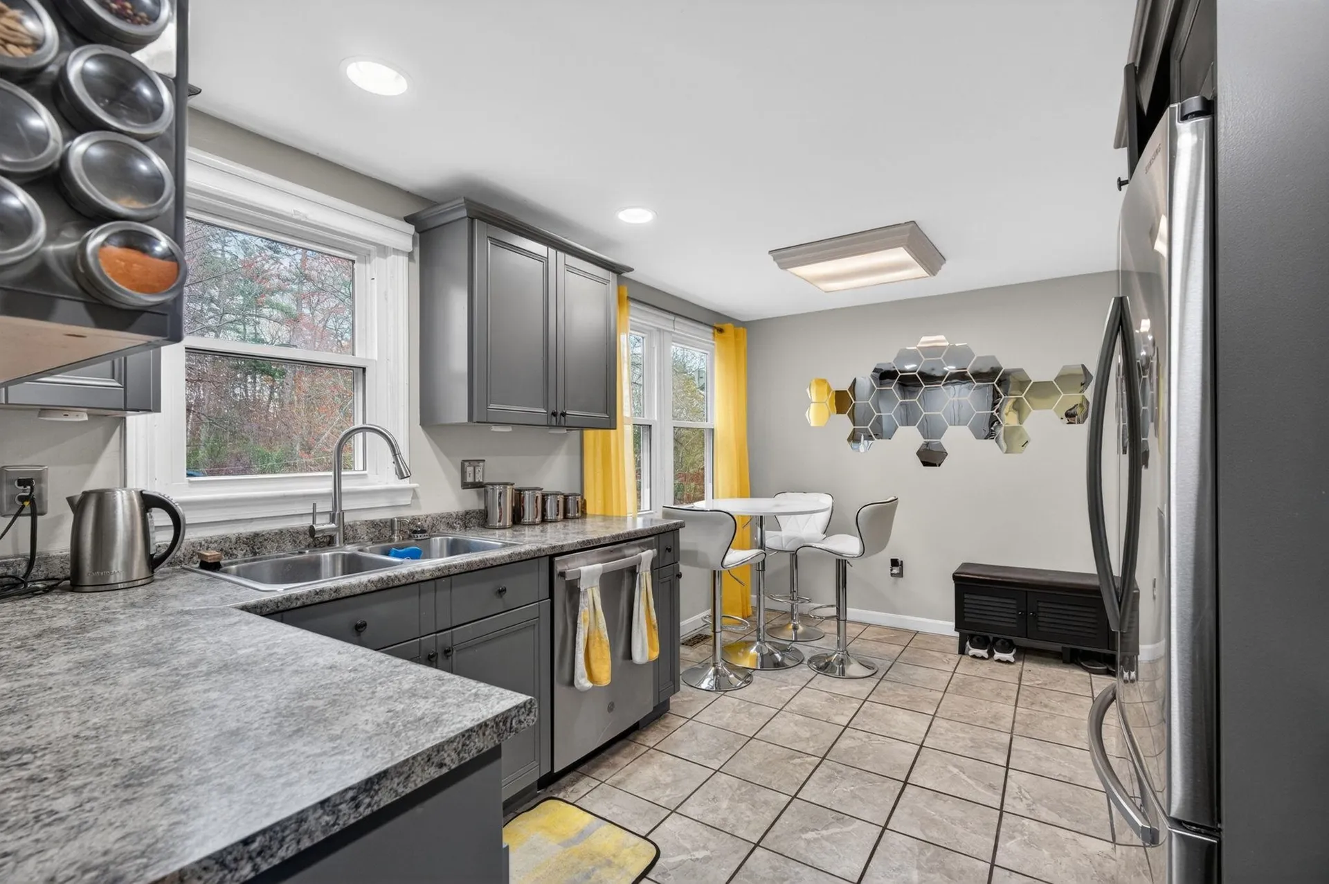 23 Juniper Road Derry NH 03038