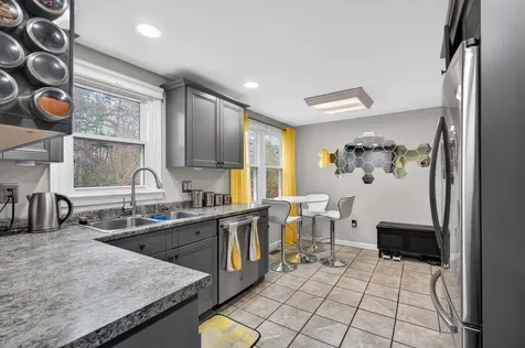 23 Juniper Road Derry NH 03038