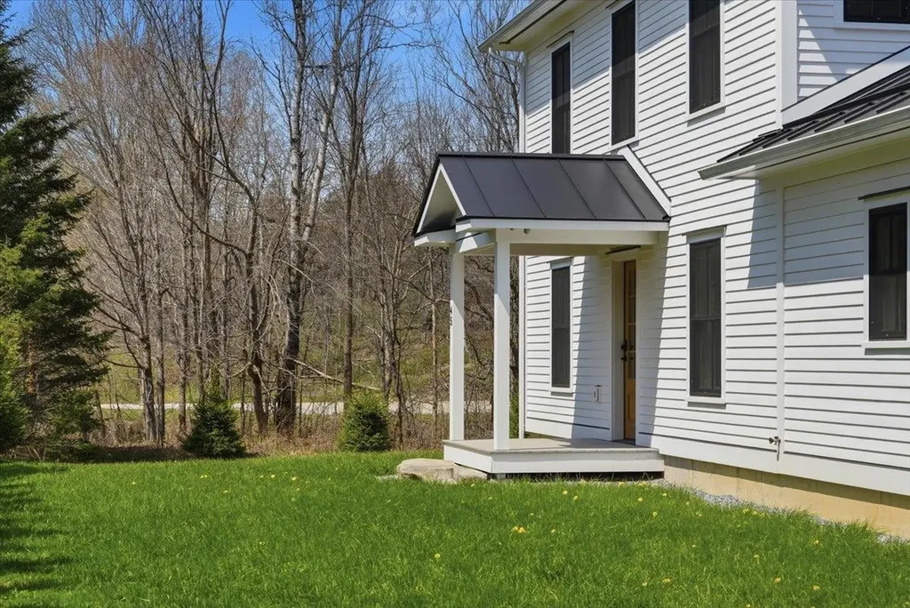 45 Hall Road Lincoln VT 05433
