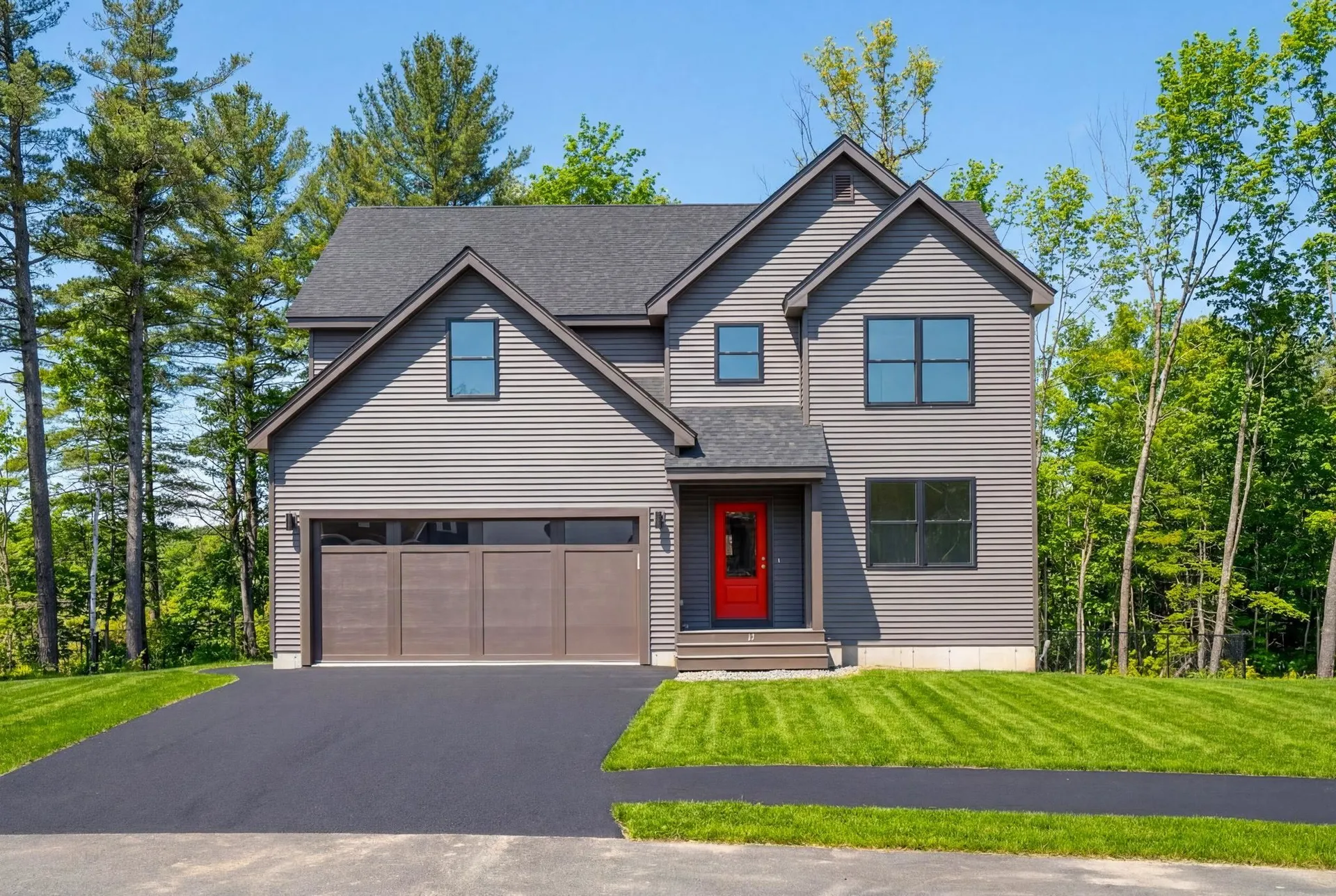 7 Lily Lane Londonderry NH 03053