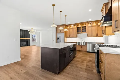 7 Lily Lane Londonderry NH 03053