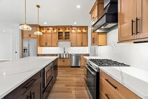 7 Lily Lane Londonderry NH 03053