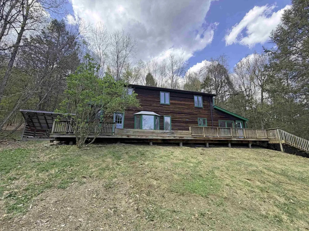 92 Wardon Road Putney VT 05346