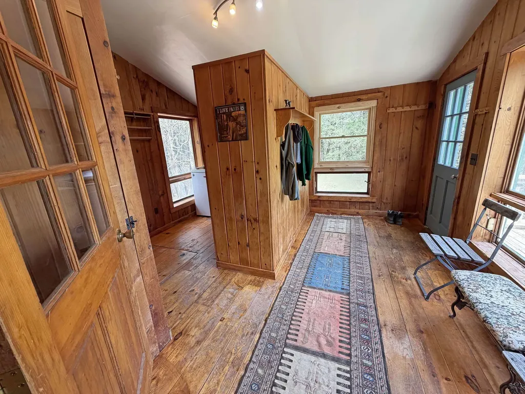 92 Wardon Road Putney VT 05346