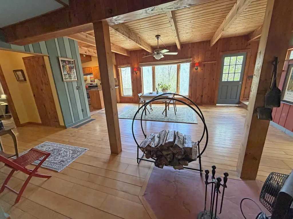 92 Wardon Road Putney VT 05346