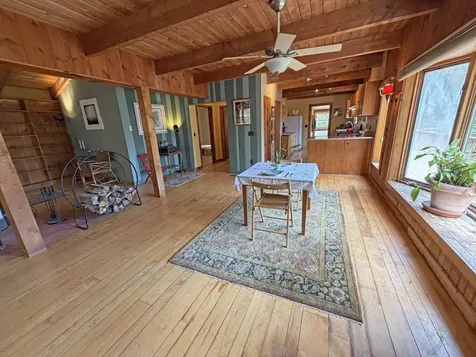 92 Wardon Road Putney VT 05346