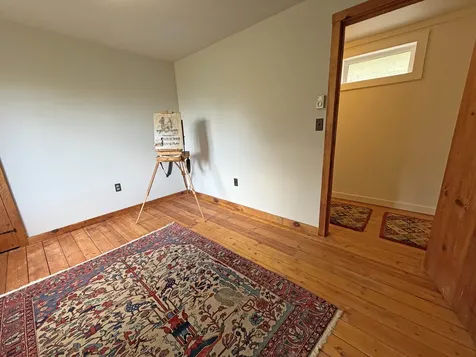 92 Wardon Road Putney VT 05346