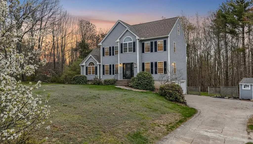 19 Davlynn Drive Northwood NH 03261