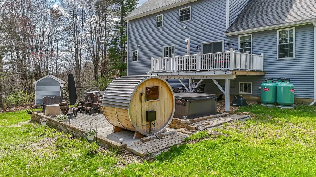 19 Davlynn Drive Northwood NH 03261