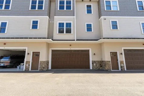 3 Milano Way Salem NH 03079