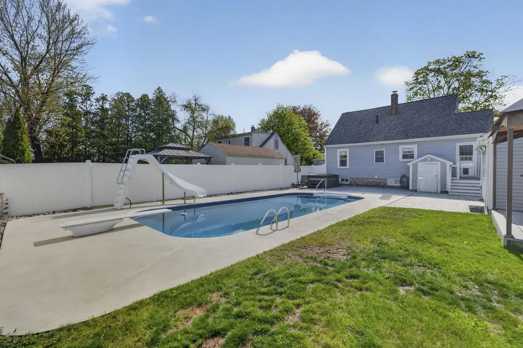 405 Hill Street Manchester NH 03102