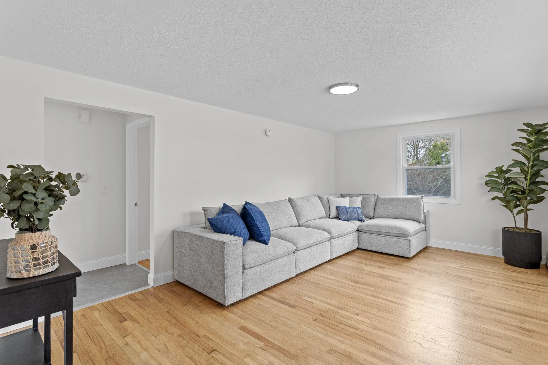 12 Hemlock Street Hudson NH 03051