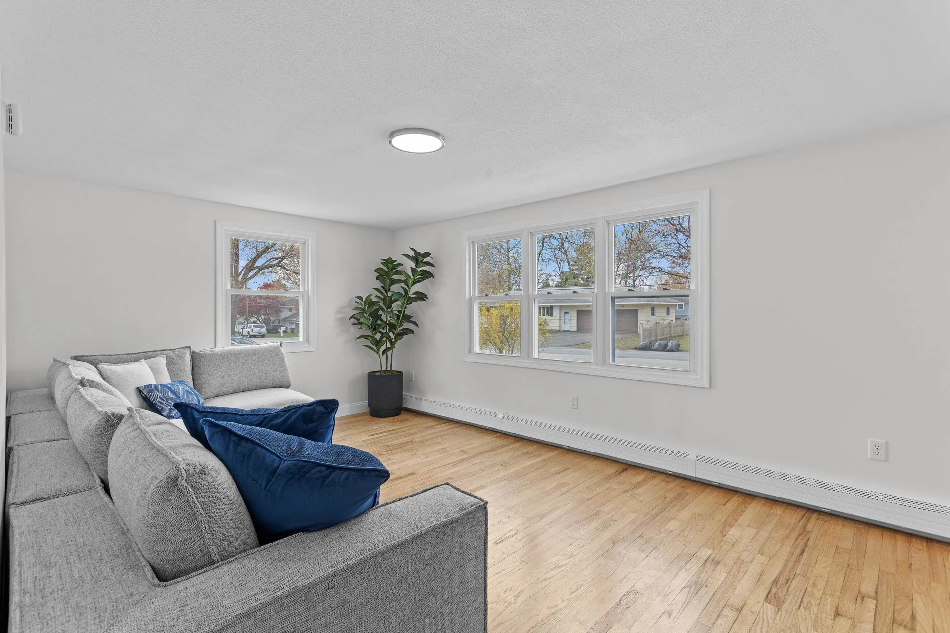 12 Hemlock Street Hudson NH 03051