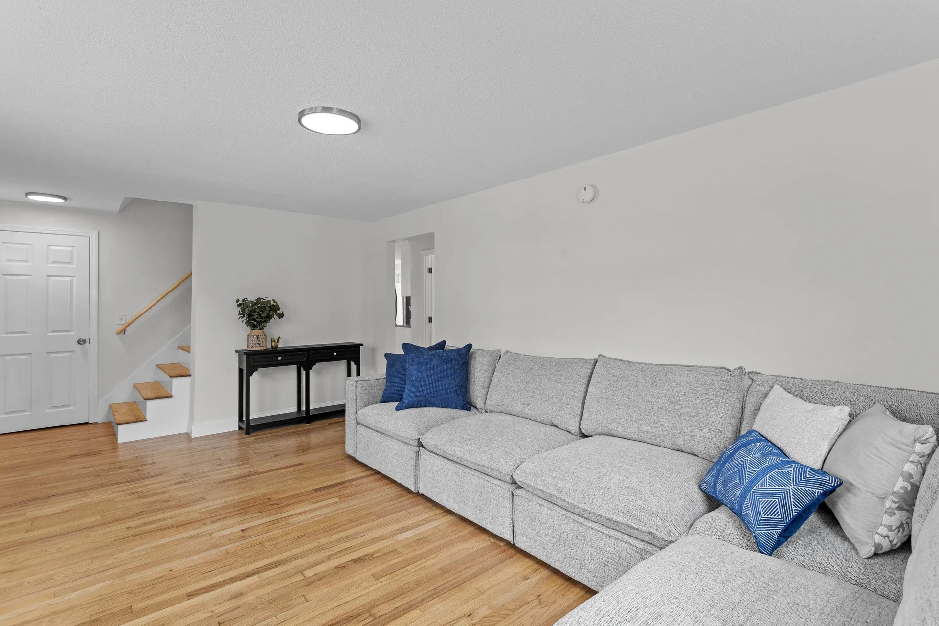 12 Hemlock Street Hudson NH 03051