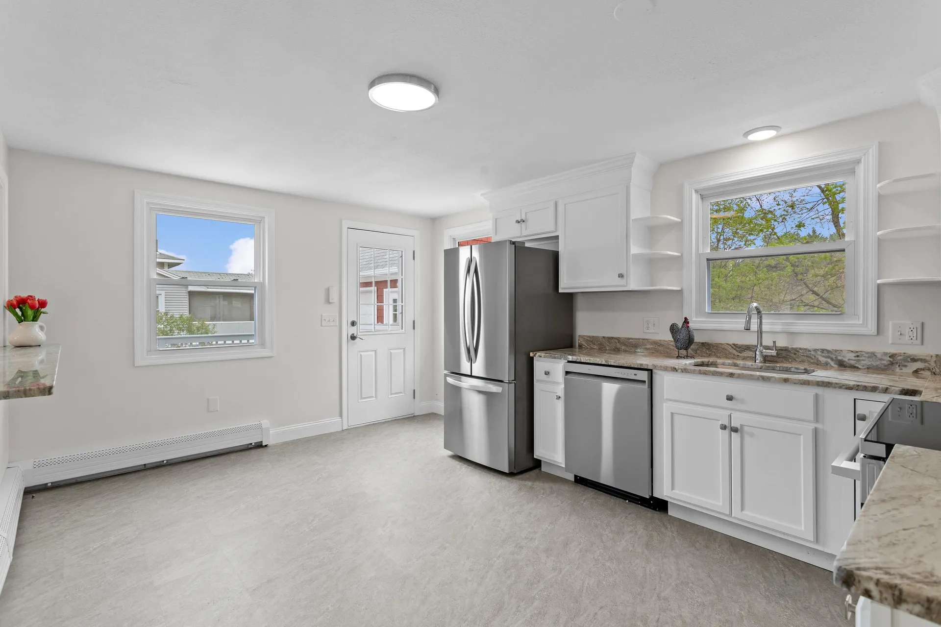 12 Hemlock Street Hudson NH 03051