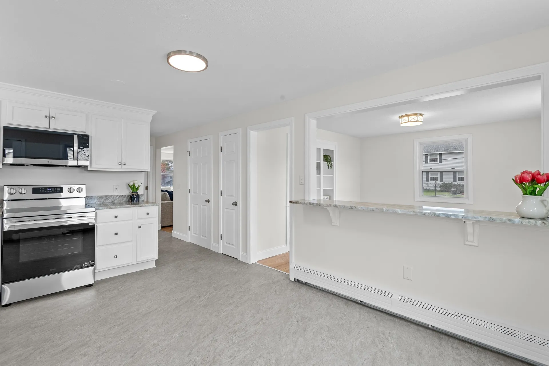 12 Hemlock Street Hudson NH 03051